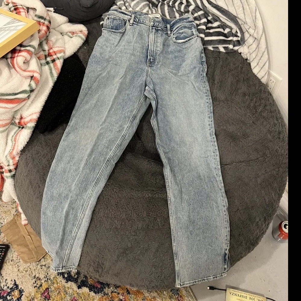 Abercrombie & Fitch New Curvy Love 90’s Straight Ultra High Rise Size 31